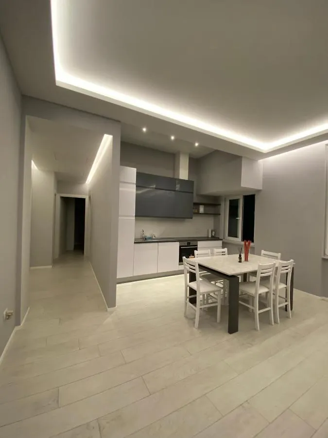 Appartement Casa Dante: Oneglia Centro-Marina-Spiagge à Imperia
